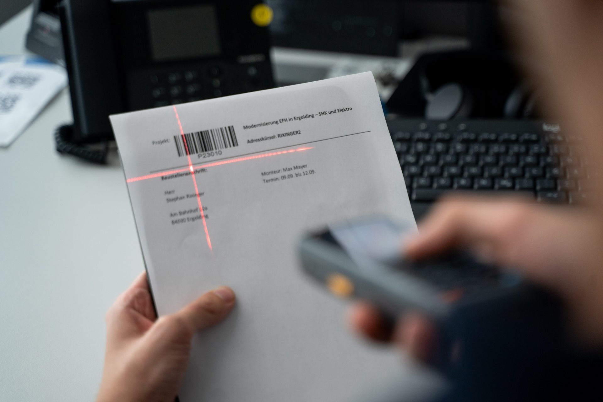 Modul Bestellwesen Mitarbeiter bei der Barcode-Erfassung